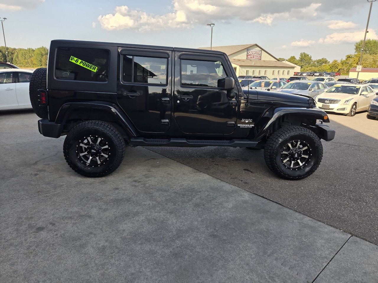 2017 Jeep Wrangler Unlimited Sahara photo 4