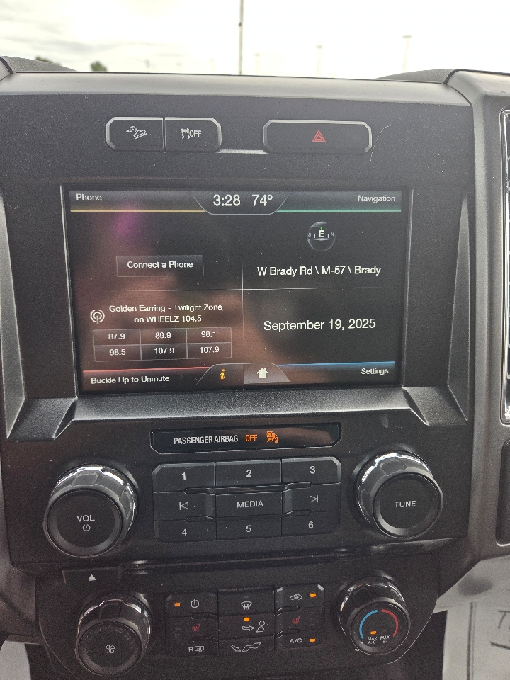 2015 Ford F-150 XLT photo 29