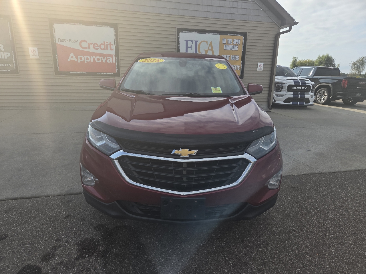 2018 Chevrolet Equinox LT photo 2
