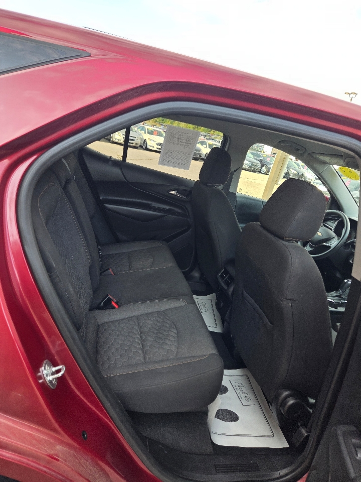 2018 Chevrolet Equinox LT photo 13