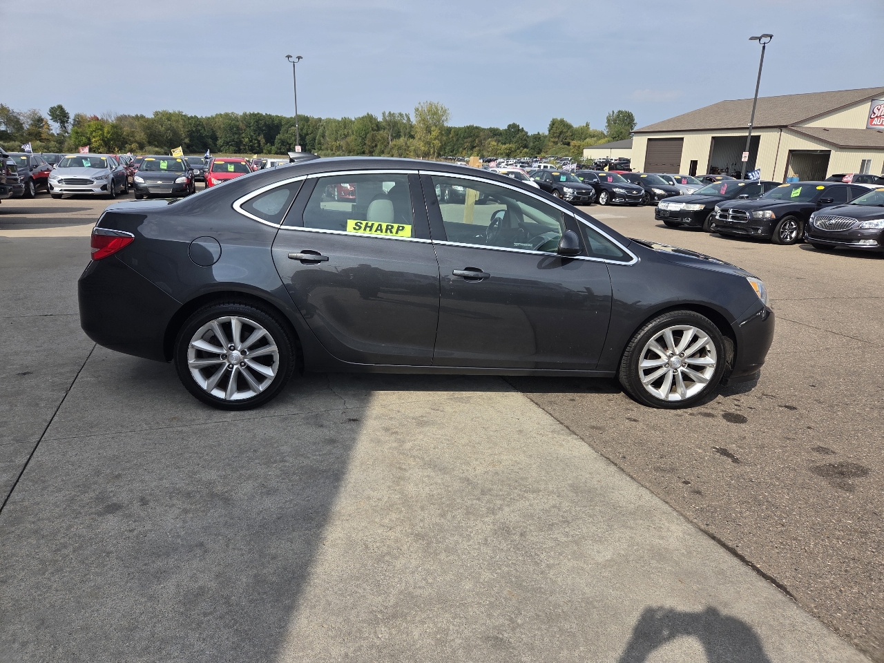 2016 Buick Verano Base photo 3
