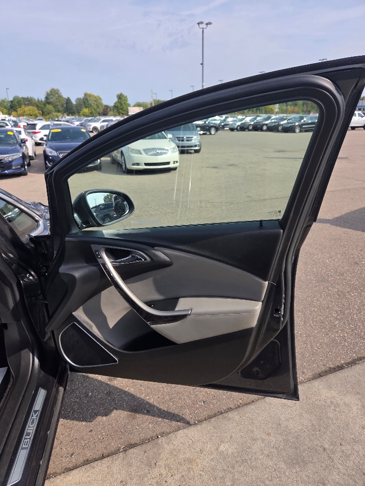 2016 Buick Verano Base photo 15
