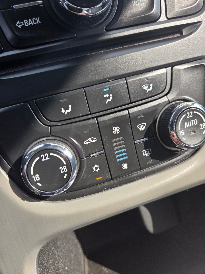 2016 Buick Verano Base photo 25