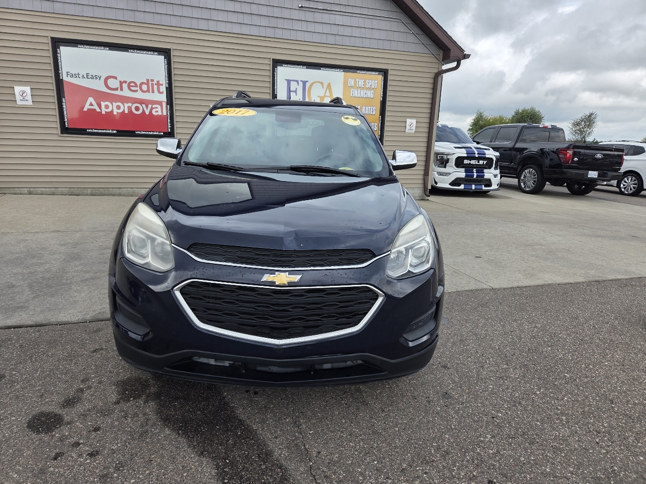 2017 Chevrolet Equinox Premier photo 2