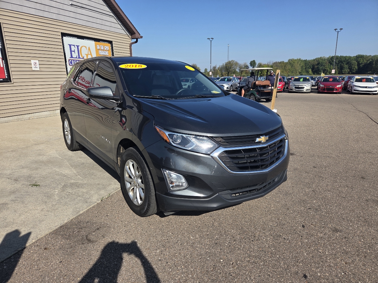 2018 Chevrolet Equinox LT photo 3