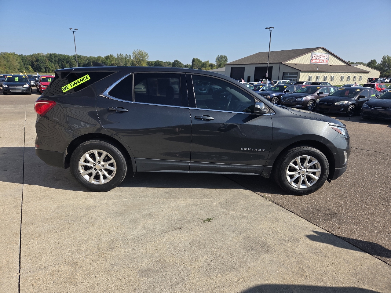 2018 Chevrolet Equinox LT photo 4