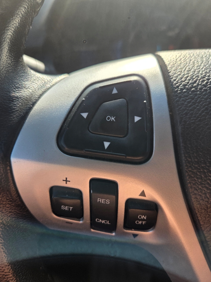 2013 Ford Edge SEL photo 16