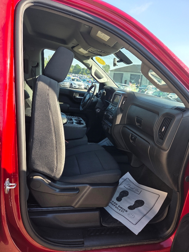 2021 Chevrolet Silverado 1500 Custom photo 15