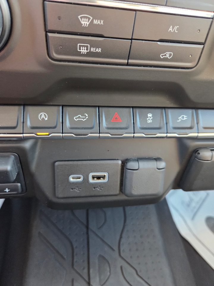 2021 Chevrolet Silverado 1500 Custom photo 26