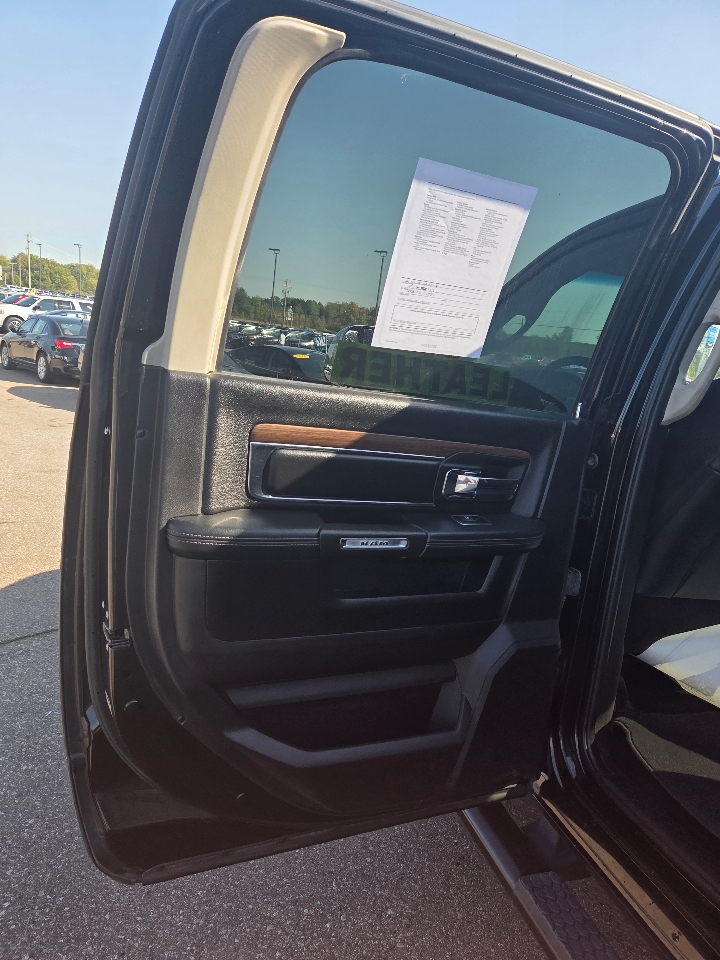 2017 Ram 3500 Laramie photo 12