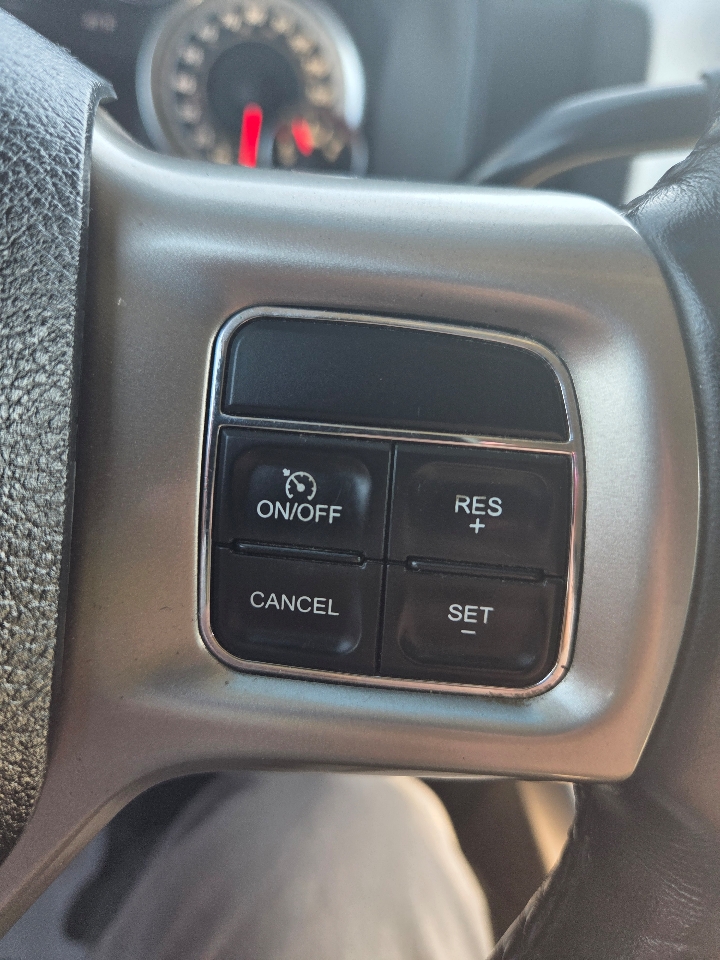 2017 Ram 3500 Laramie photo 18
