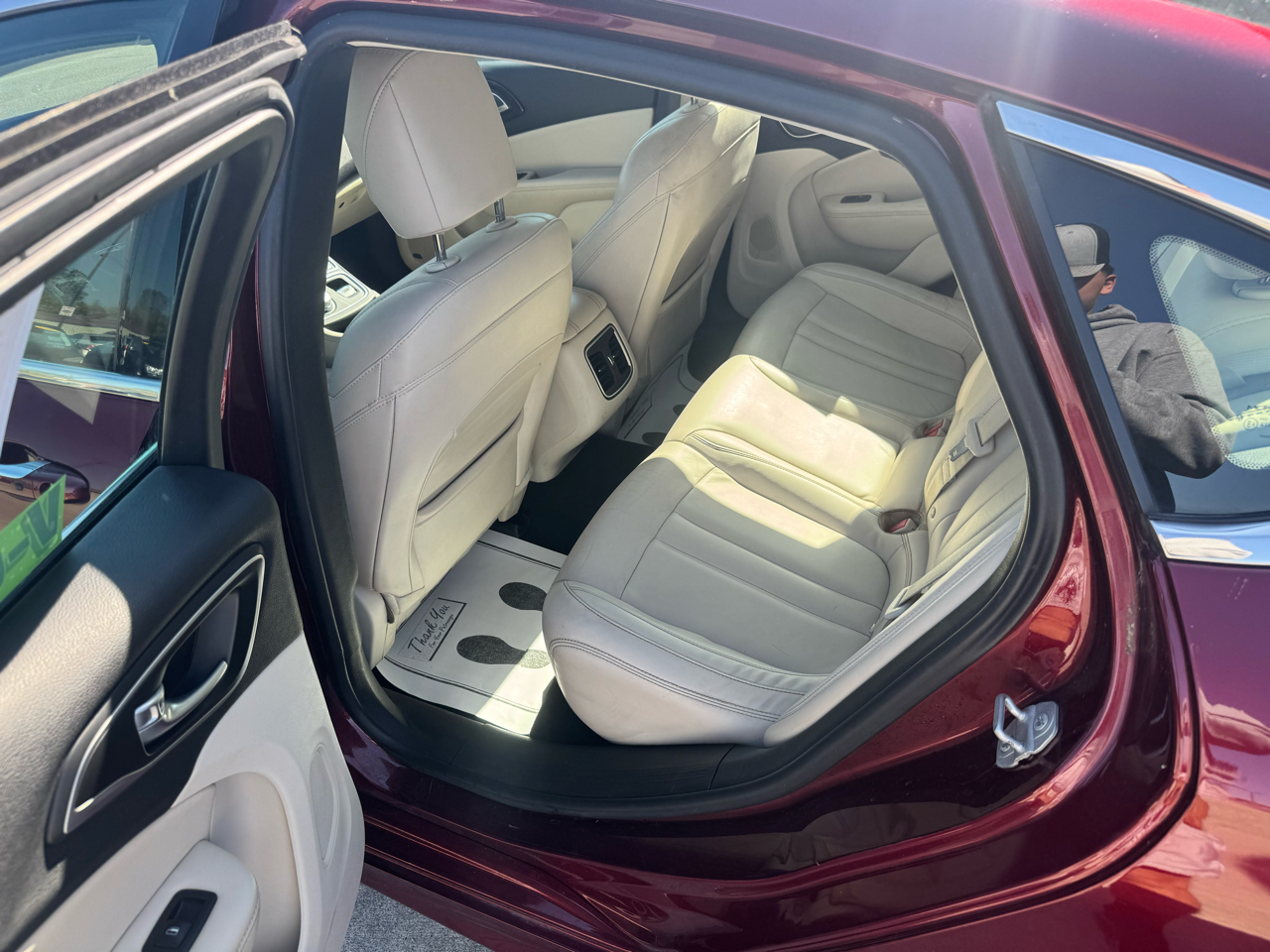 2015 Chrysler 200 C photo 8