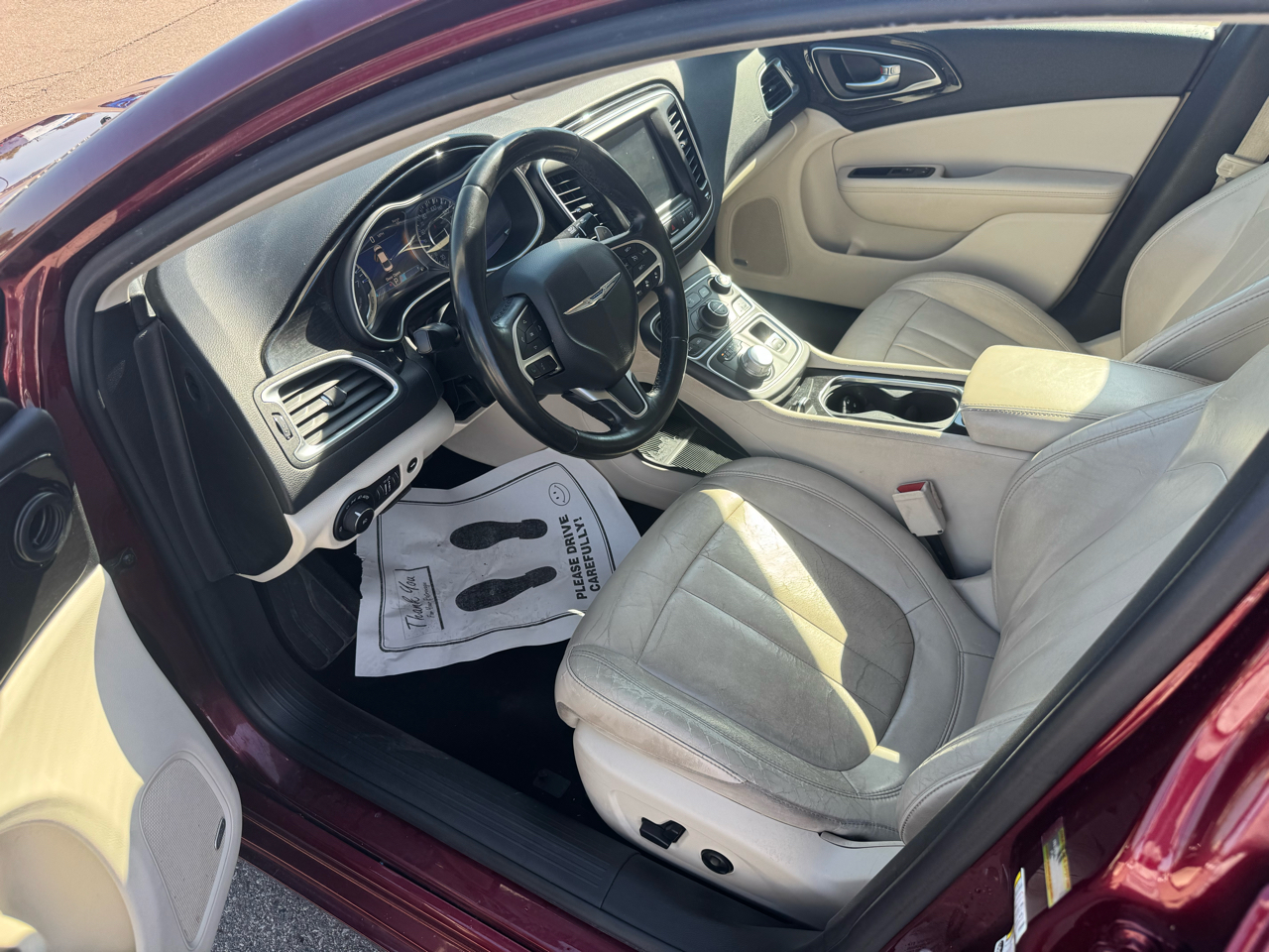 2015 Chrysler 200 C photo 9