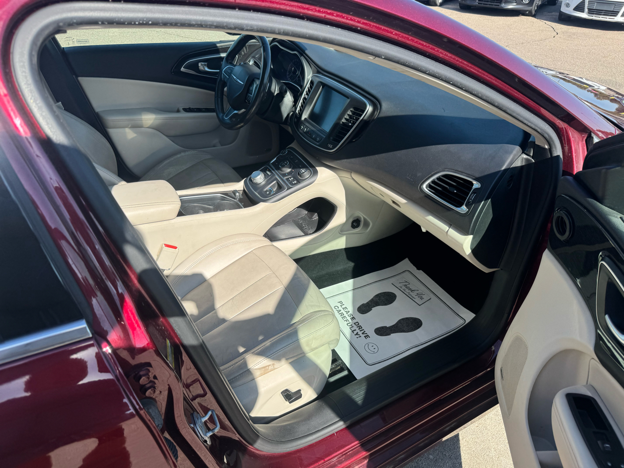 2015 Chrysler 200 C photo 10
