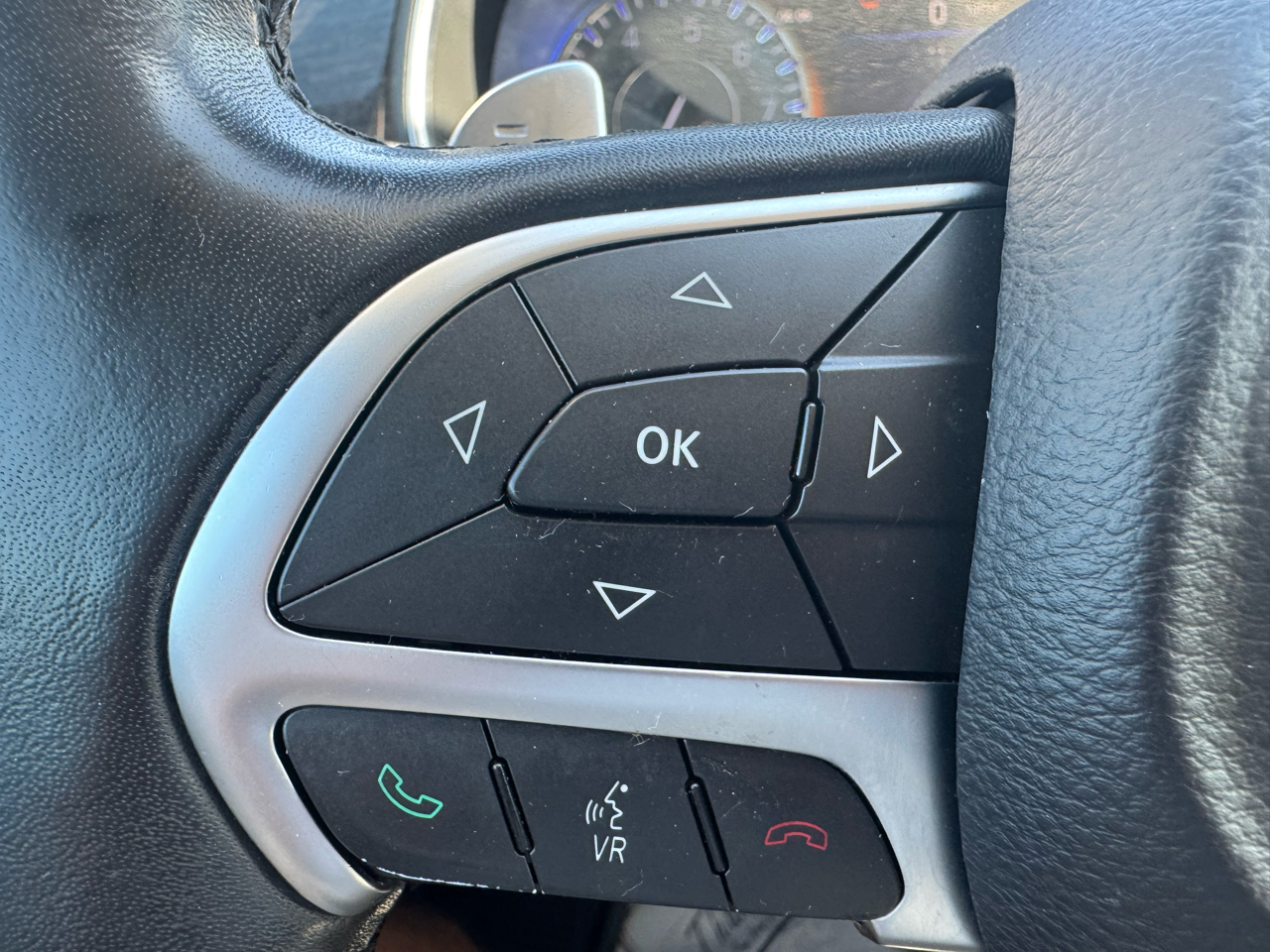 2015 Chrysler 200 C photo 12
