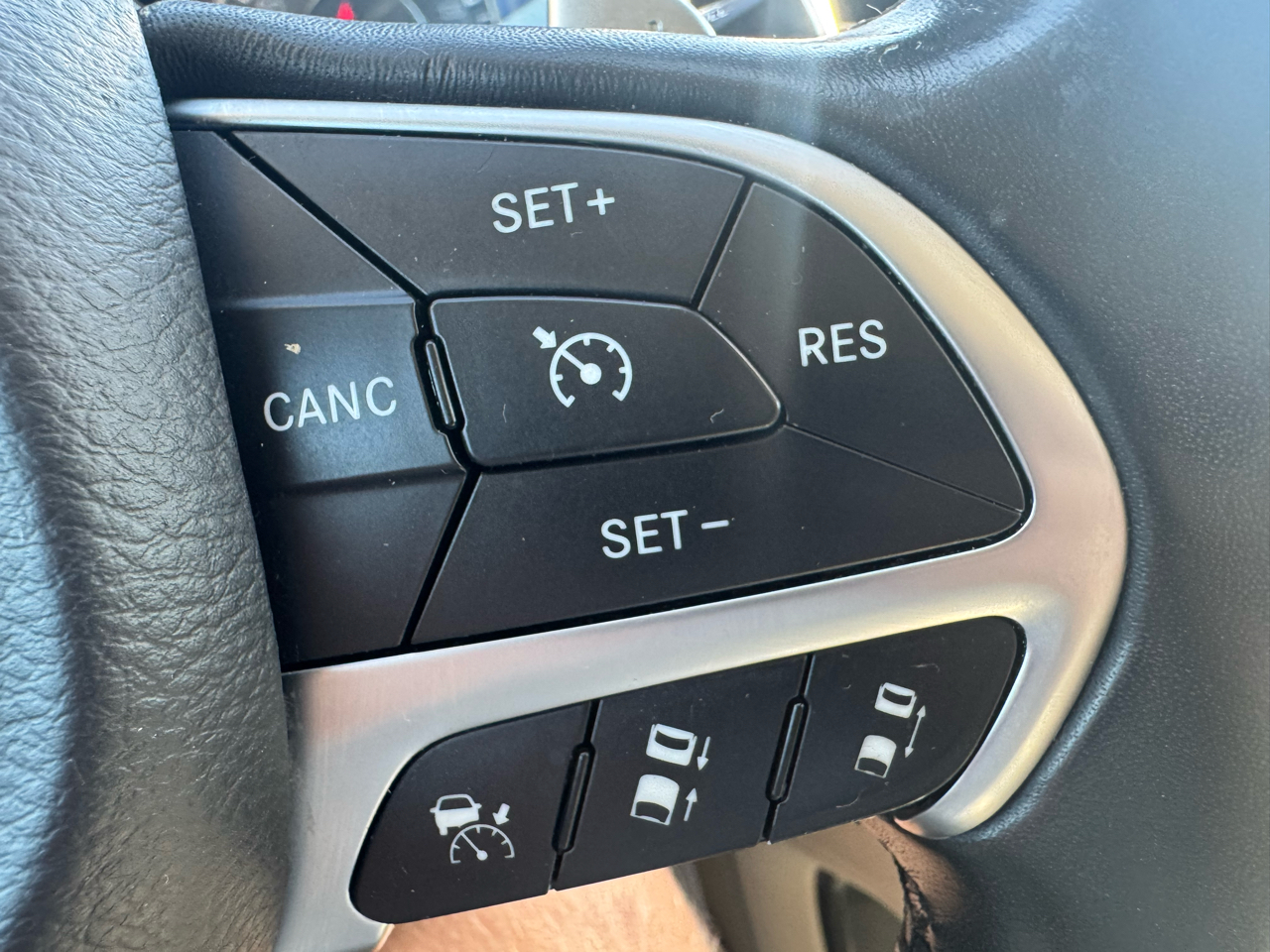 2015 Chrysler 200 C photo 13