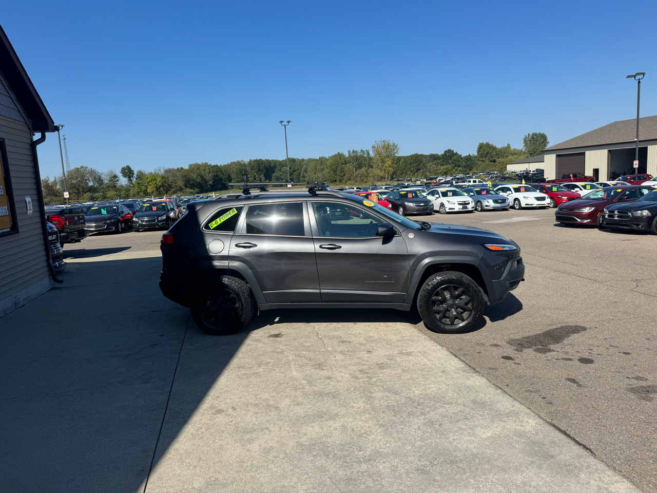 2016 Jeep Cherokee Trailhawk photo 3