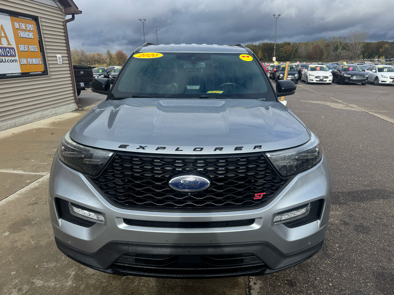2020 Ford Explorer ST photo 2