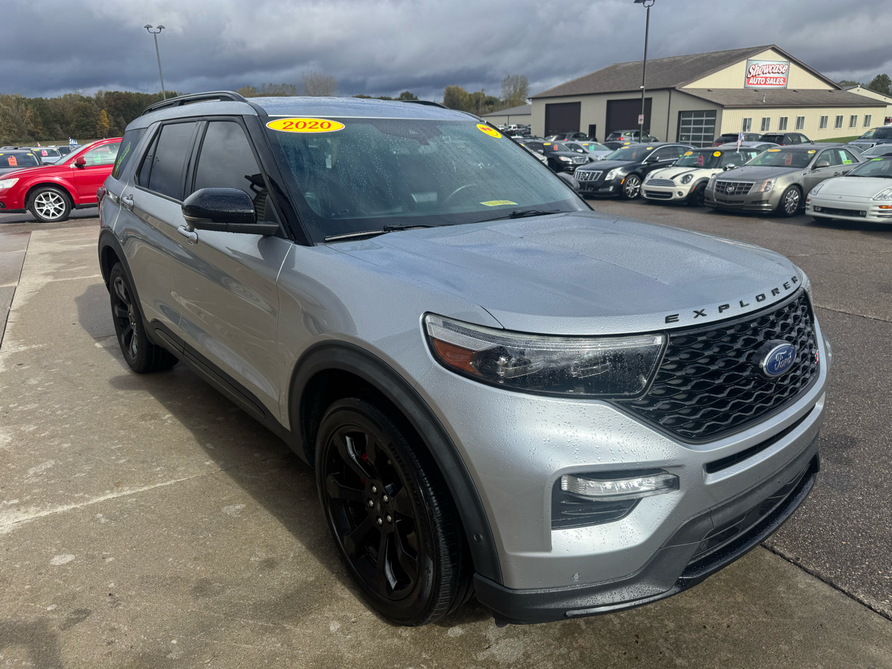 2020 Ford Explorer ST photo 3