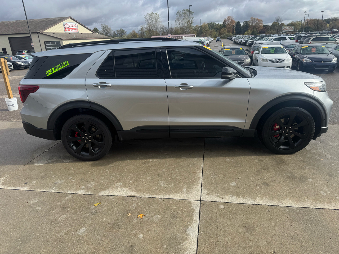 2020 Ford Explorer ST photo 4