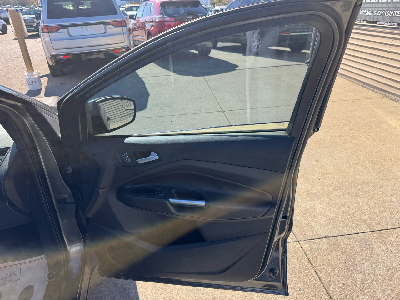 Ford Escape SE FWD 2016