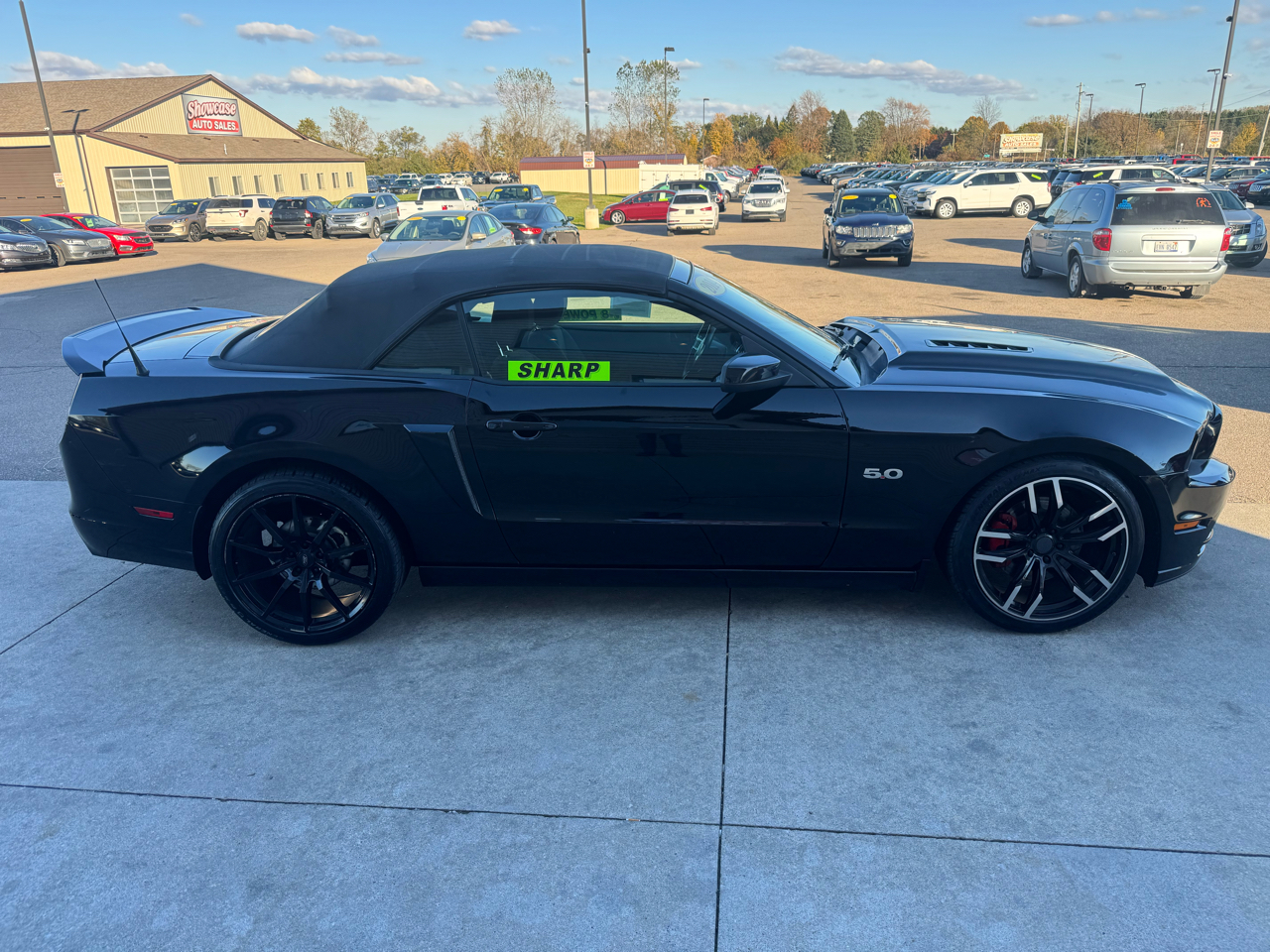 Ford Mustang GT convertible 2014