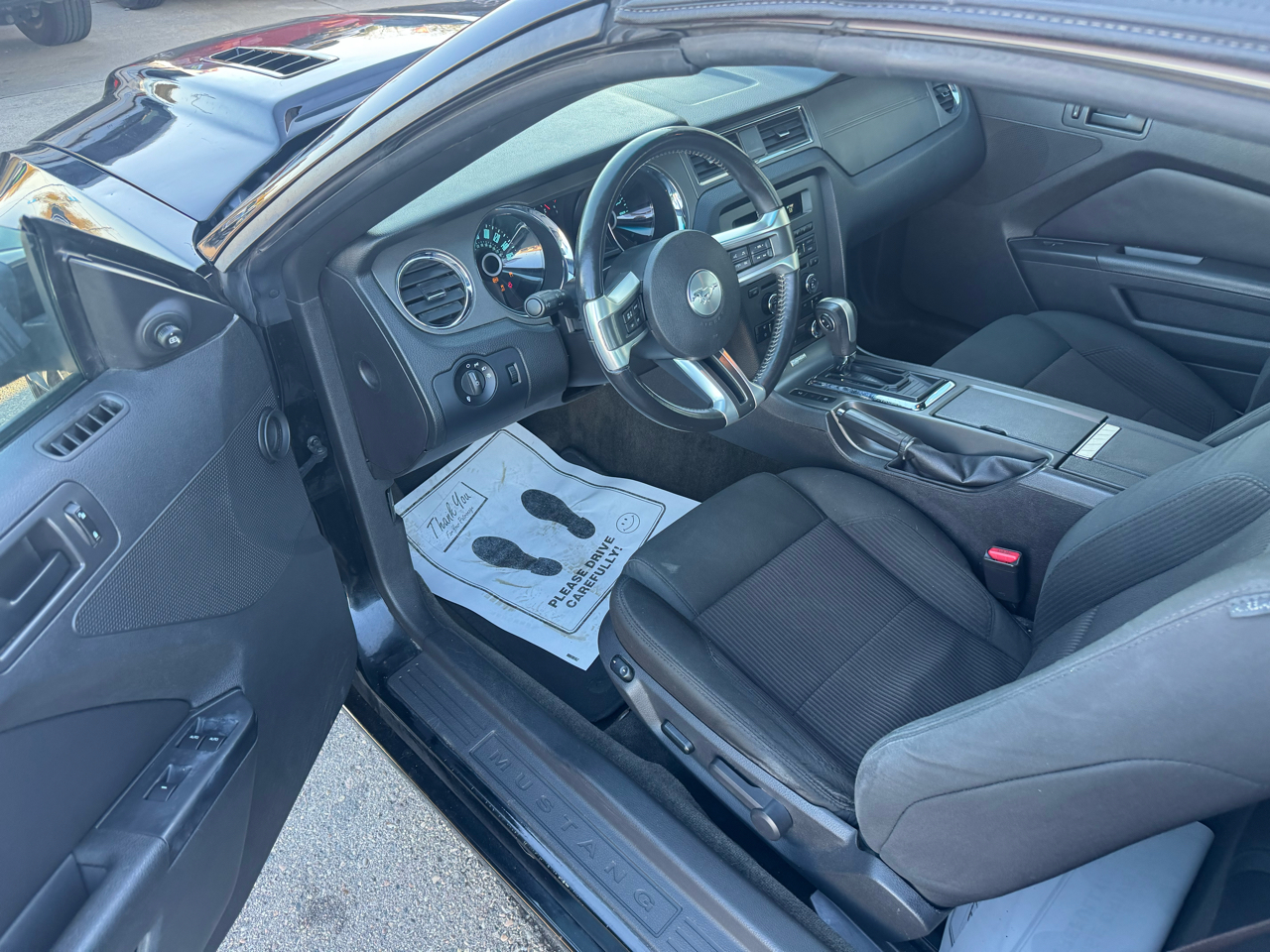 Ford Mustang GT convertible 2014