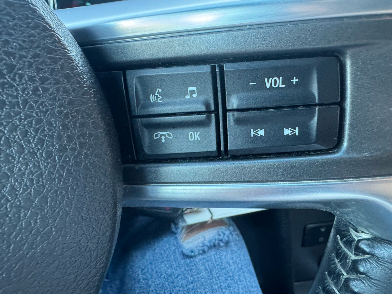 Ford Mustang GT convertible 2014