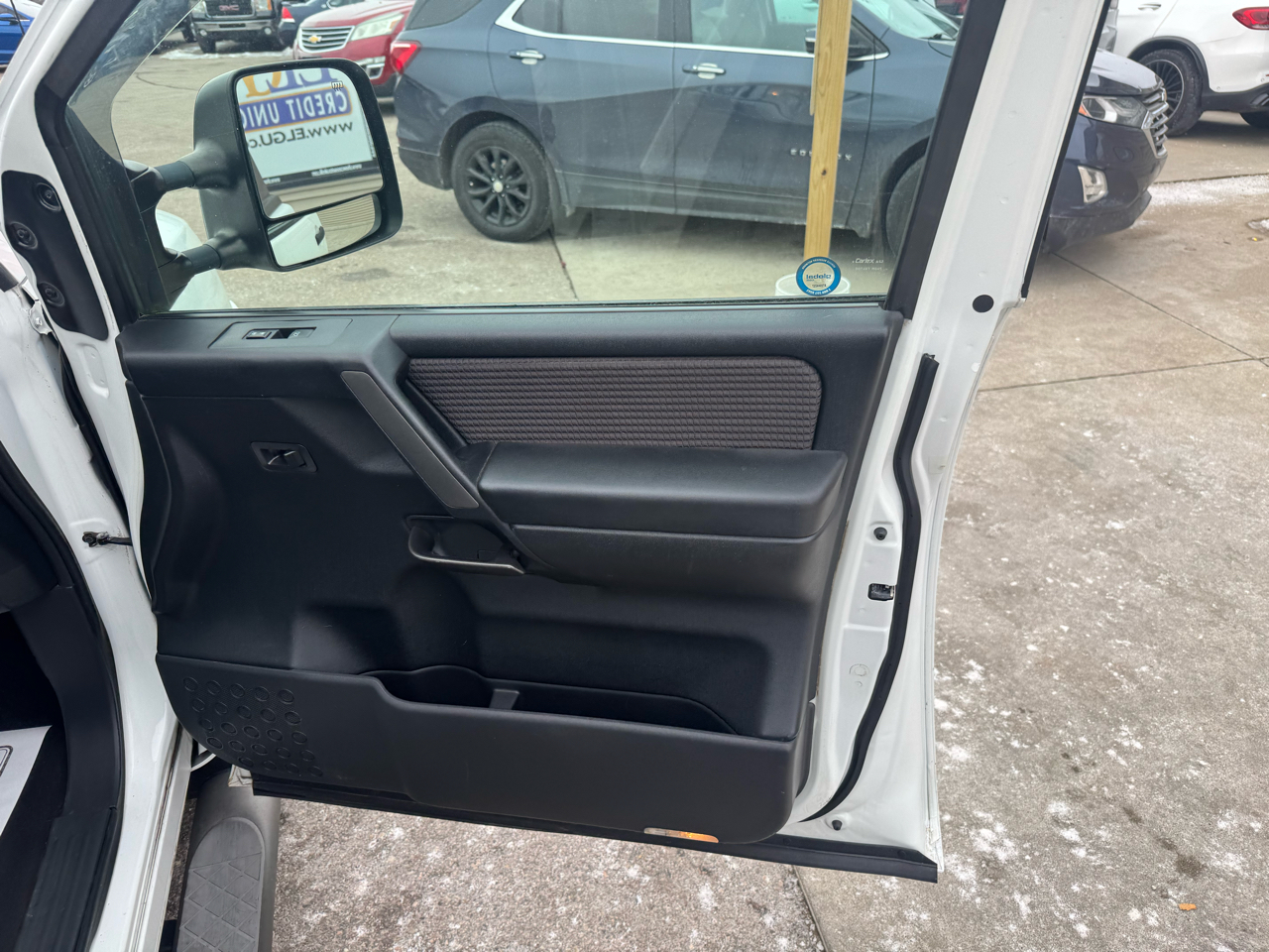 Nissan Titan S King Cab 2WD 2013