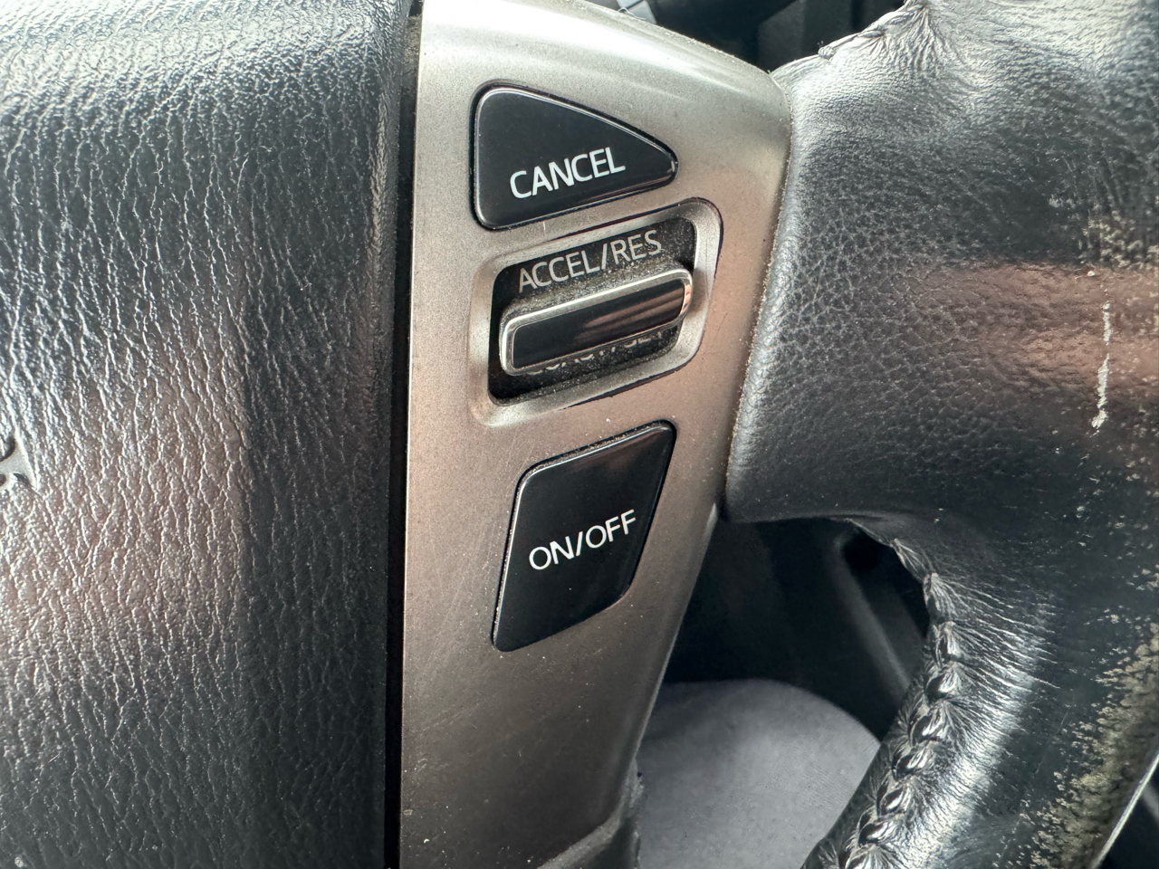 Nissan Titan S King Cab 2WD 2013