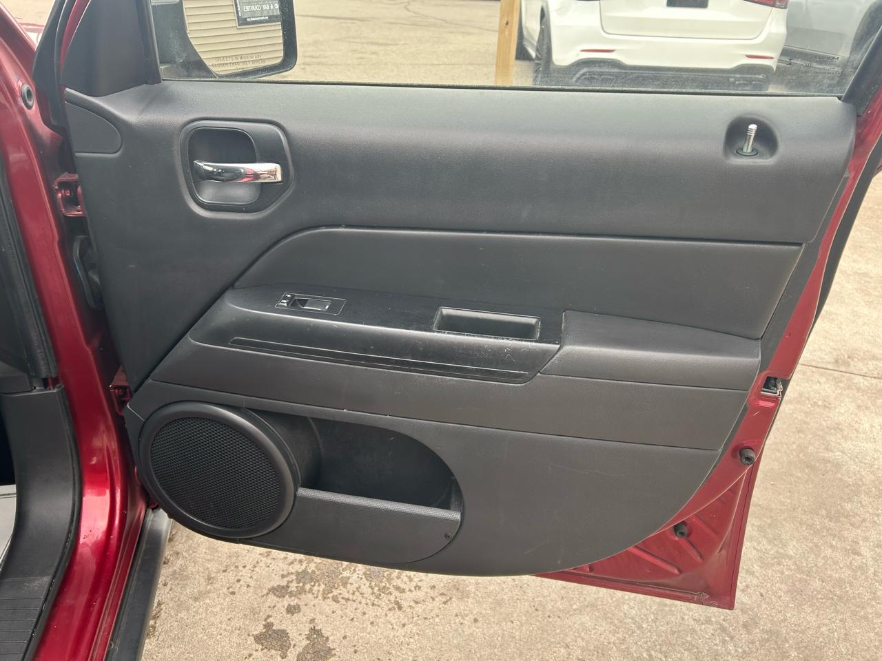 Jeep Patriot Latitude 2WD 2014