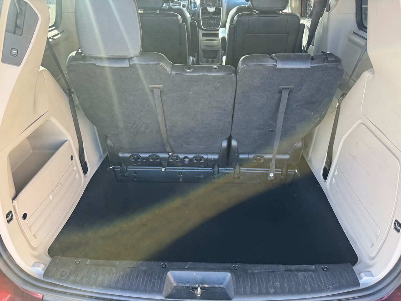 2016 Chrysler Town & Country Touring photo 4