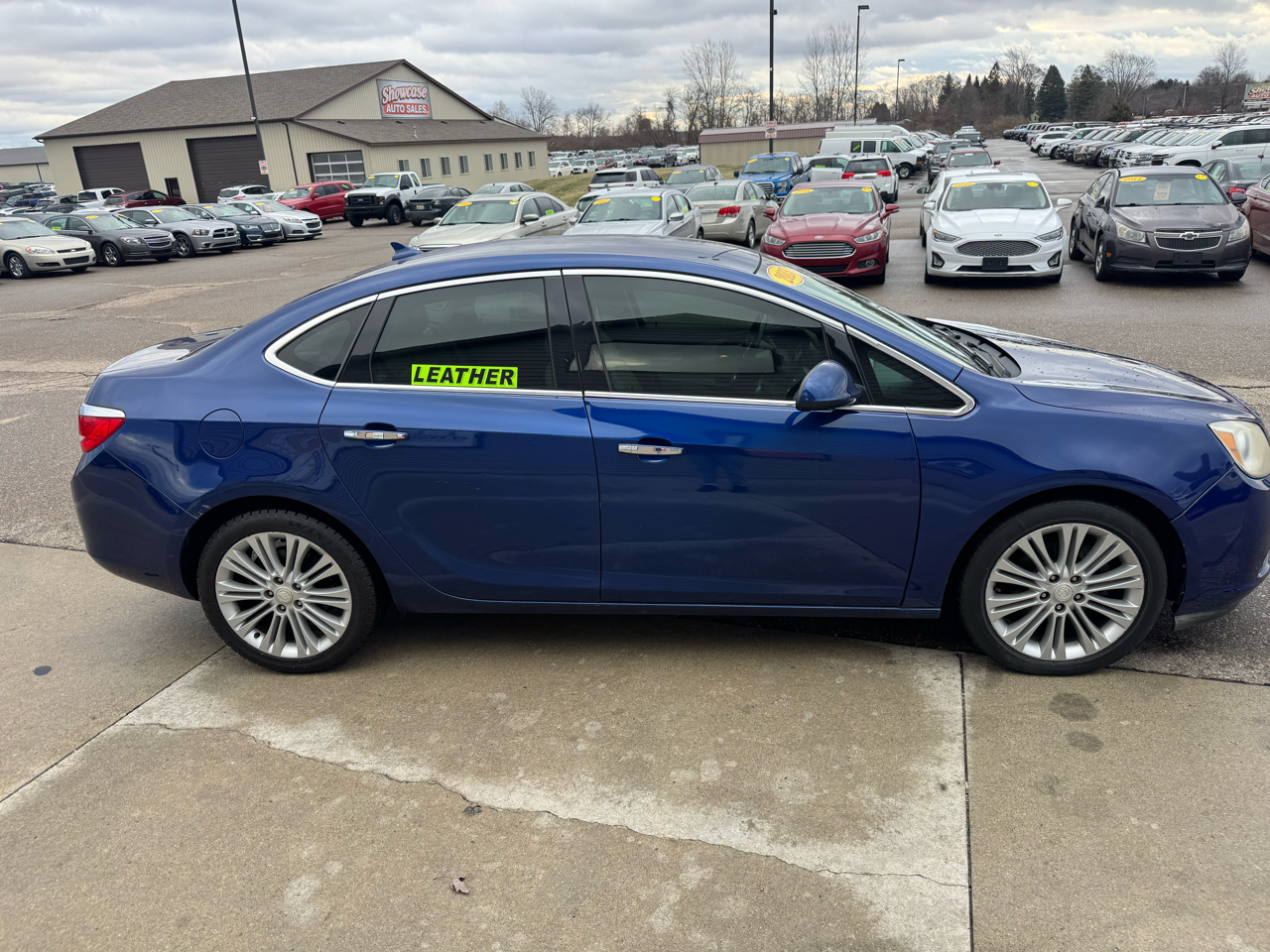Buick Verano Base 2013