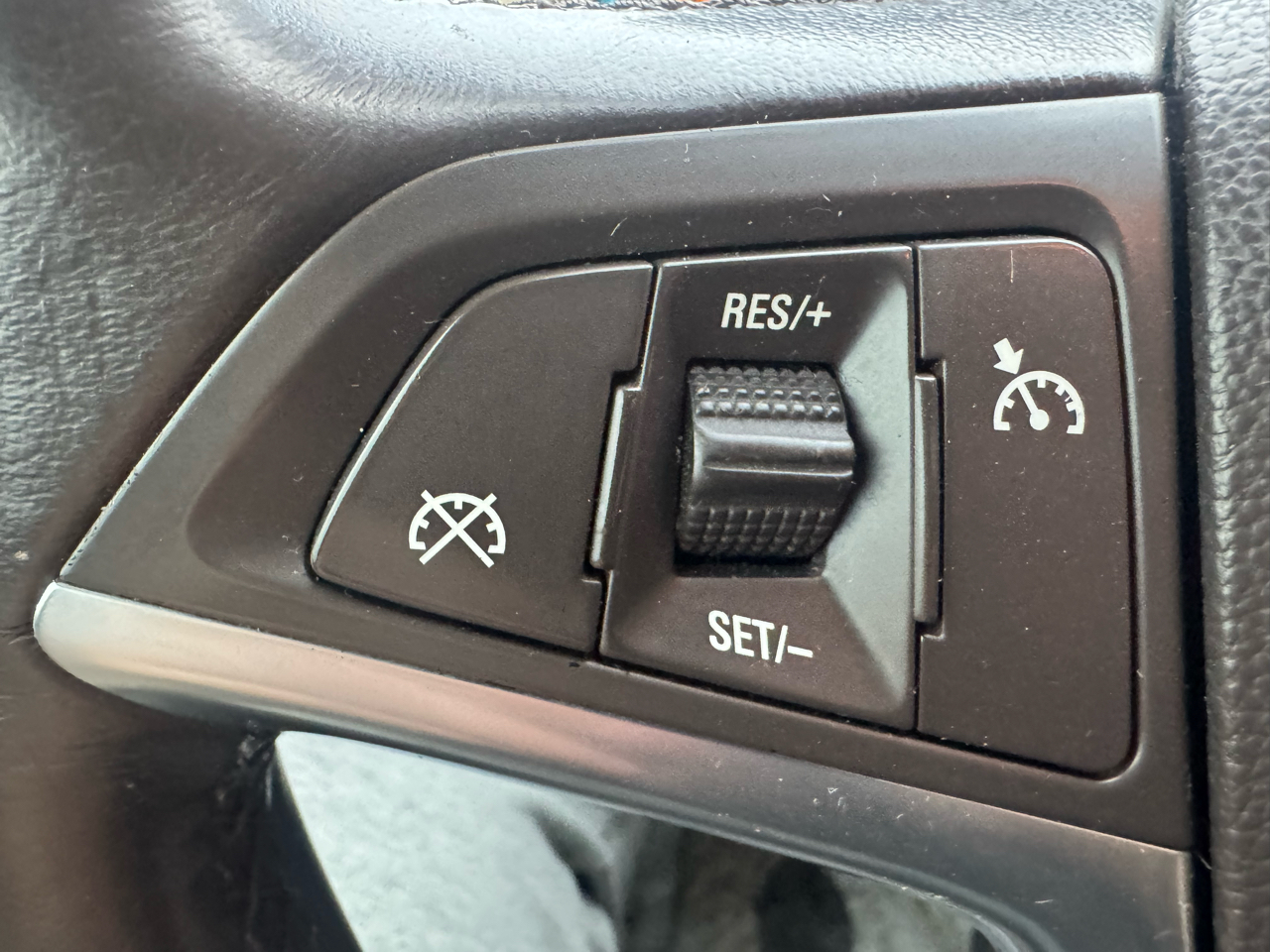 Buick Verano Base 2013