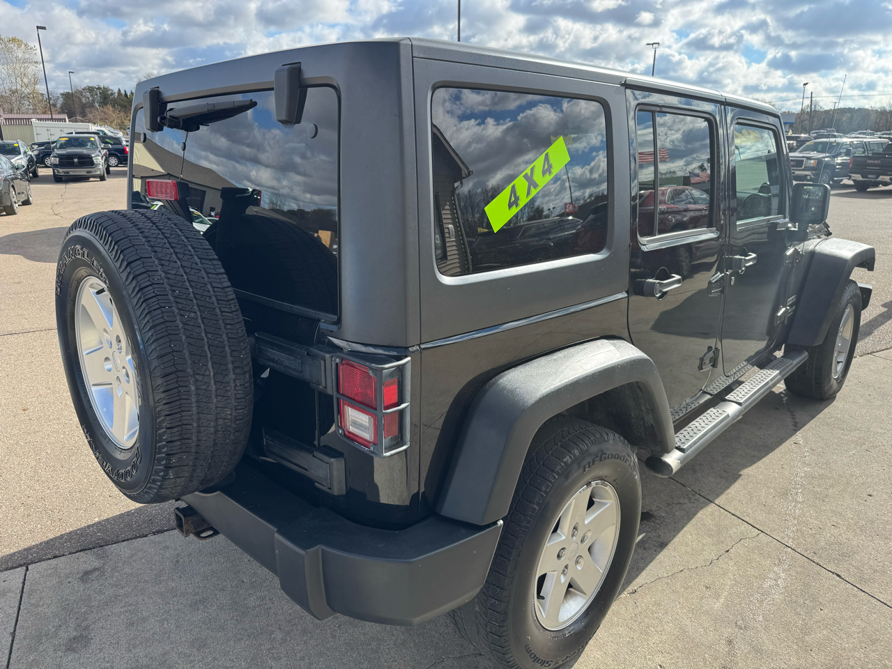 Jeep Wrangler Unlimited Sport 4WD 2013