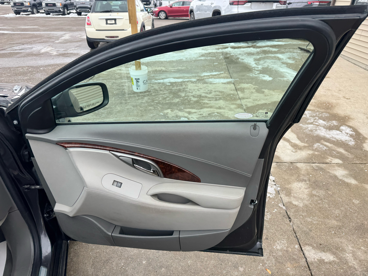 Buick LaCrosse Base 2013