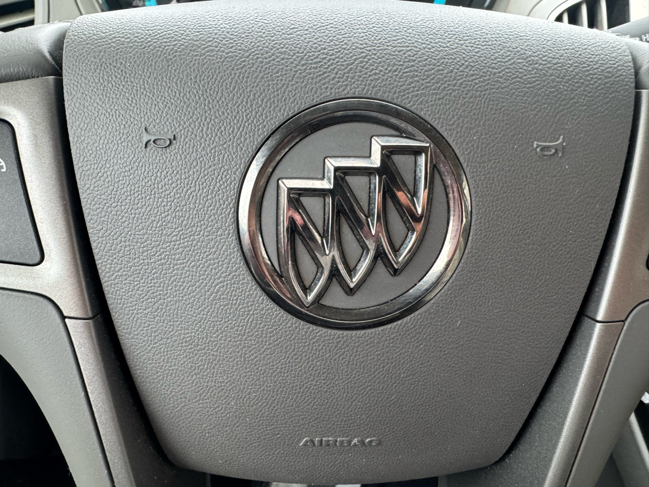 Buick LaCrosse Base 2013