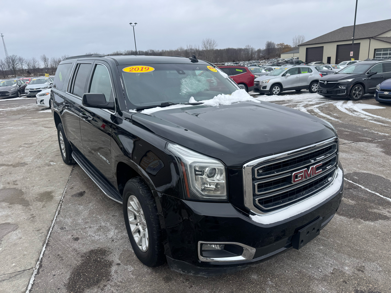 GMC Yukon XL SLE 4WD 2019