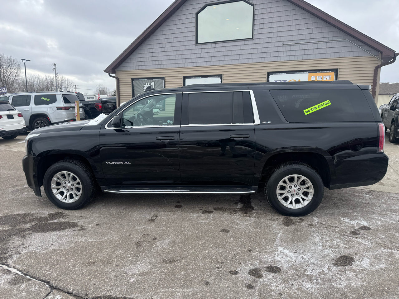 GMC Yukon XL SLE 4WD 2019
