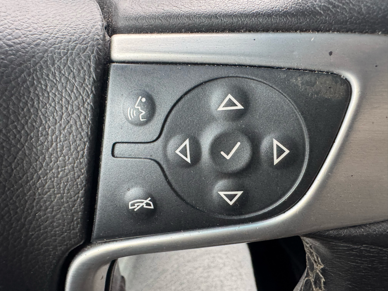 GMC Yukon XL SLE 4WD 2019