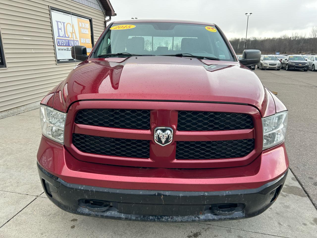 RAM 1500 SLT Quad Cab 4WD 2015