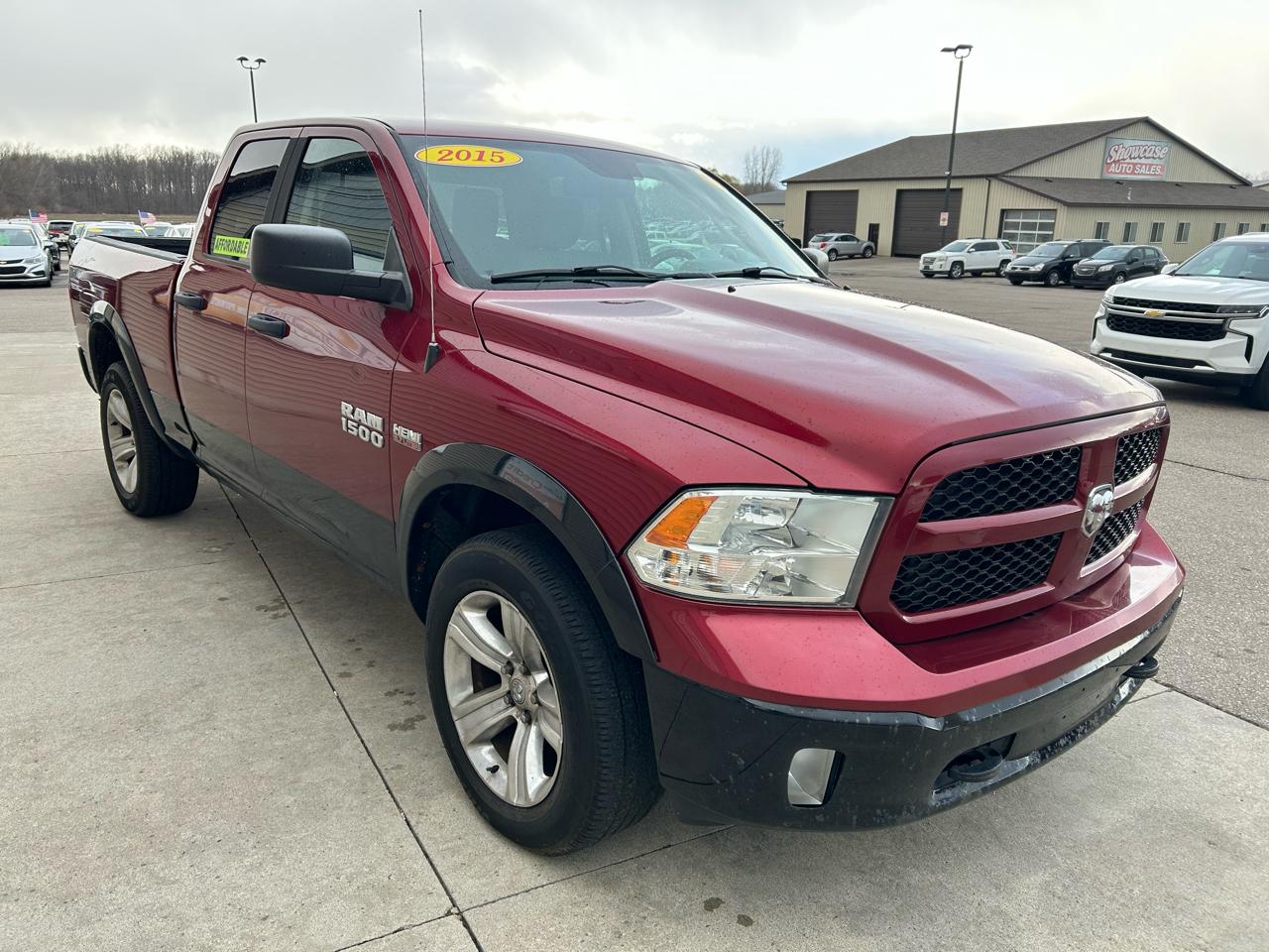 RAM 1500 SLT Quad Cab 4WD 2015