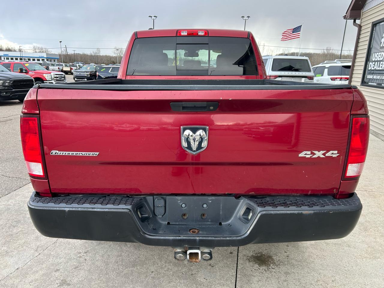 RAM 1500 SLT Quad Cab 4WD 2015