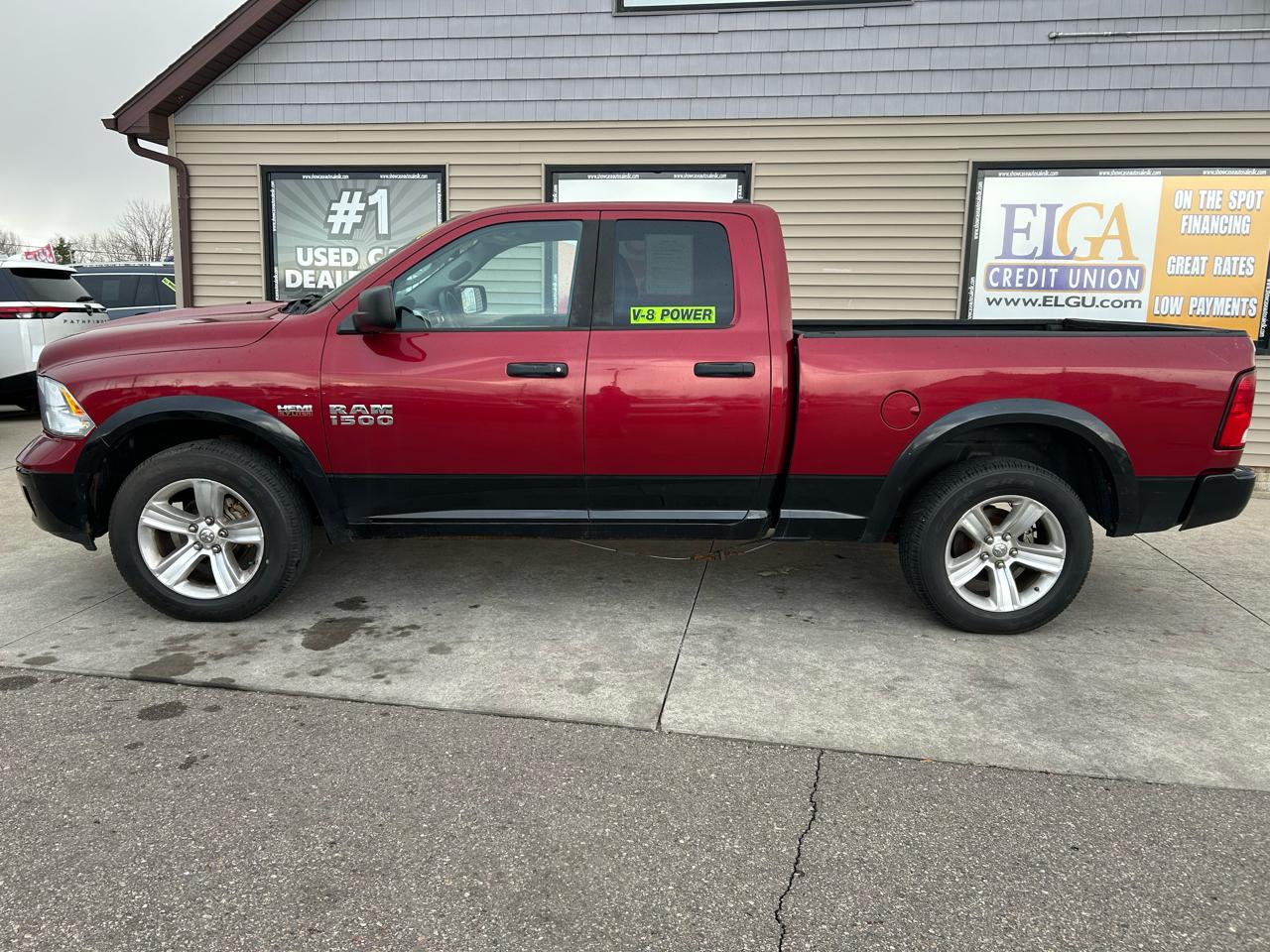 RAM 1500 SLT Quad Cab 4WD 2015