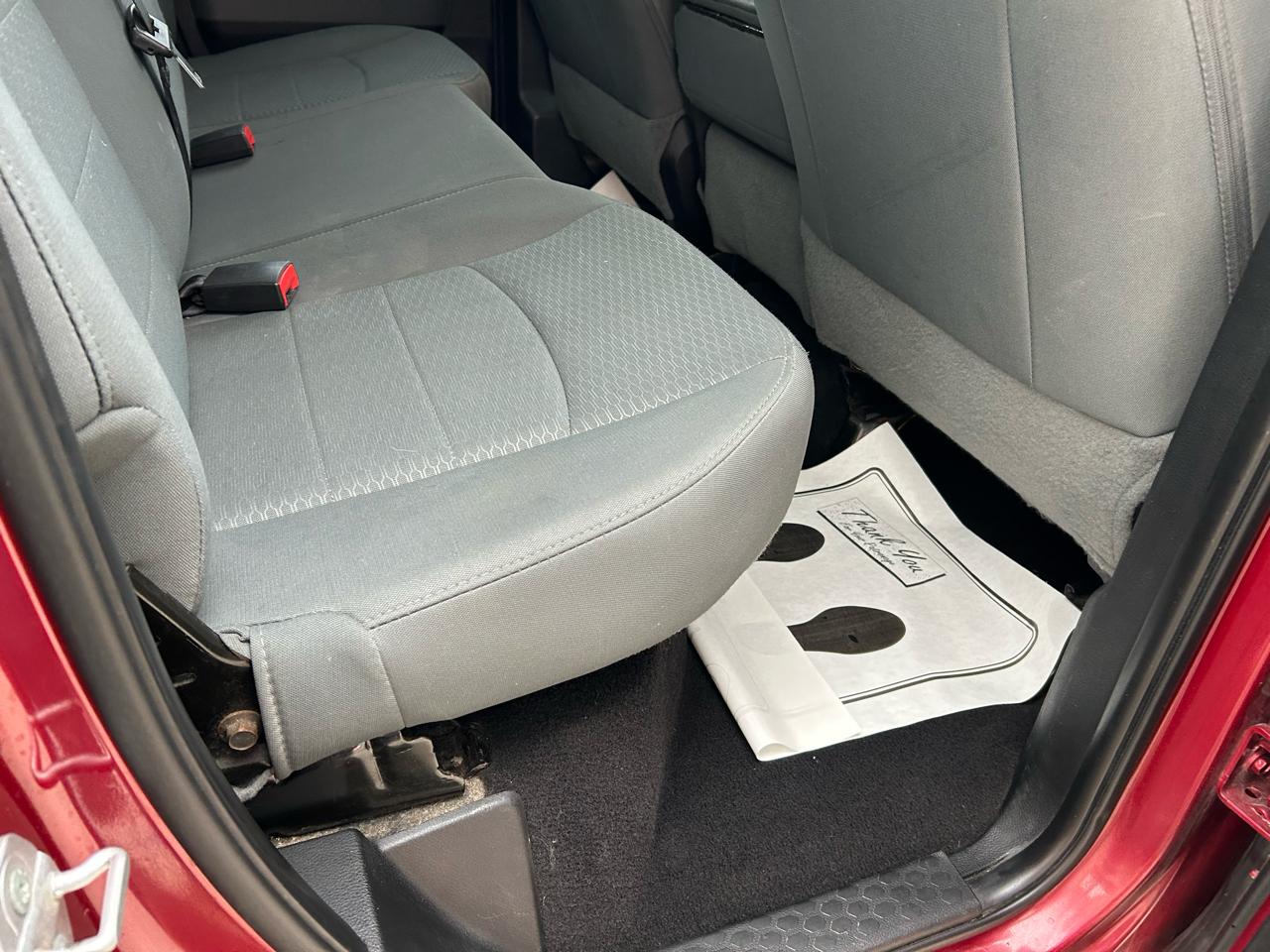 RAM 1500 SLT Quad Cab 4WD 2015