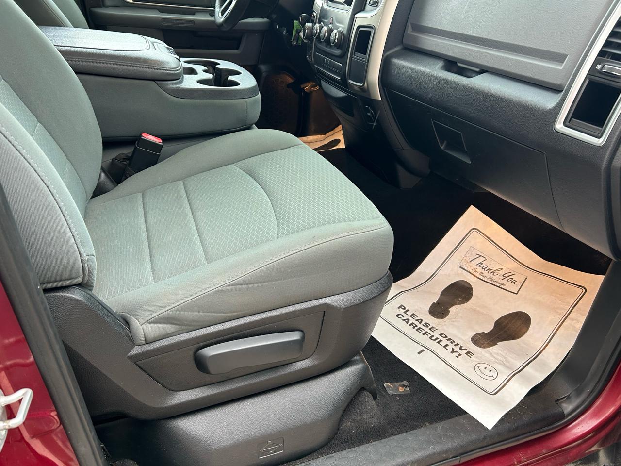 RAM 1500 SLT Quad Cab 4WD 2015