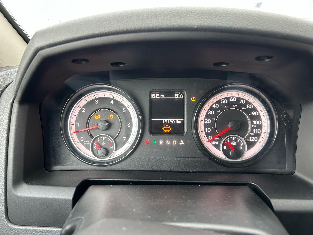 RAM 1500 SLT Quad Cab 4WD 2015