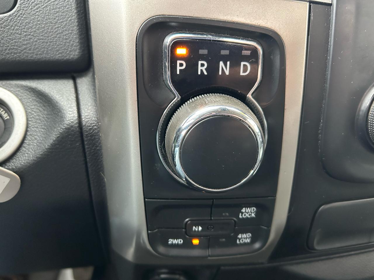 RAM 1500 SLT Quad Cab 4WD 2015