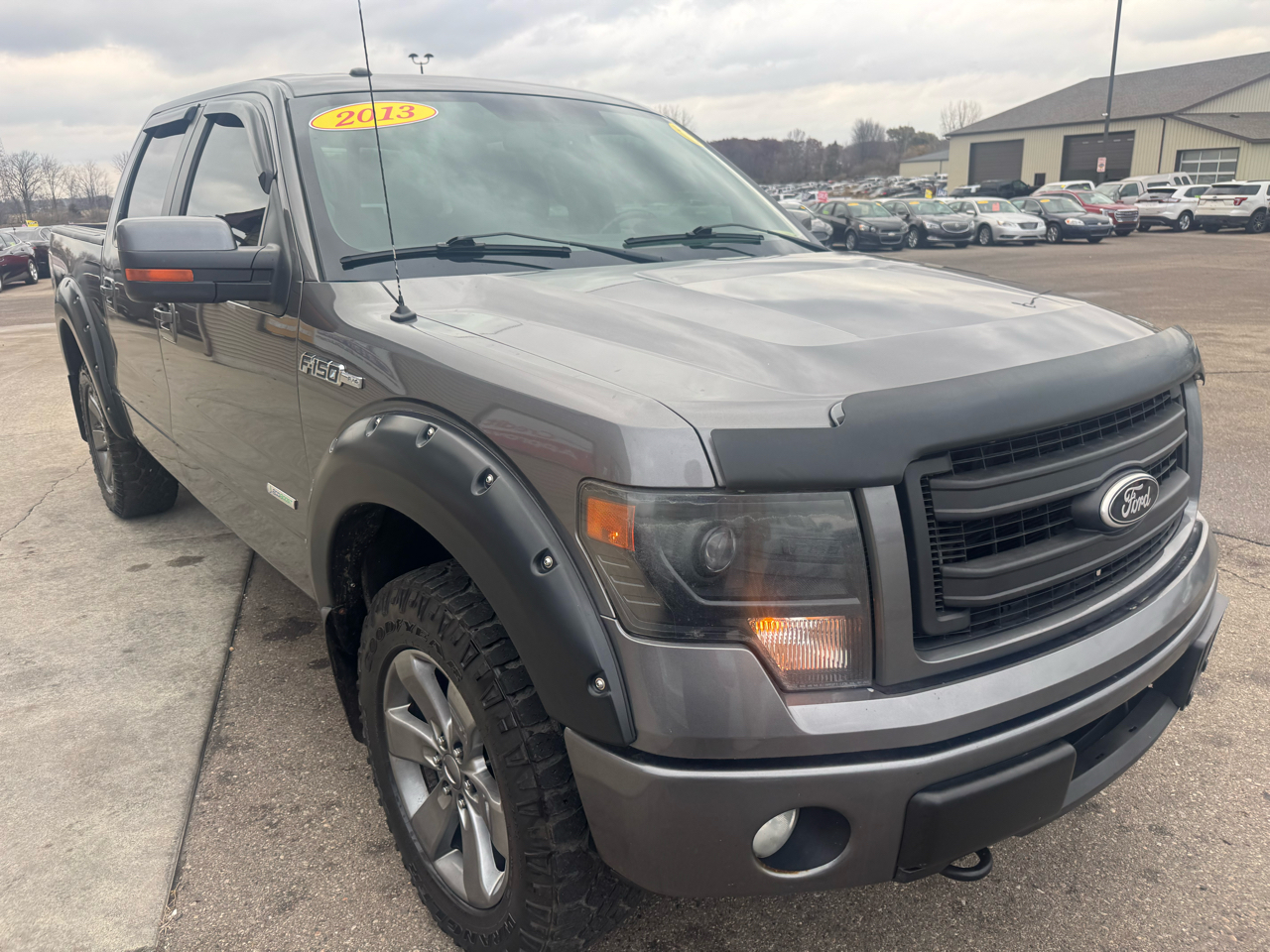 2013 Ford F-150 XLT photo 2
