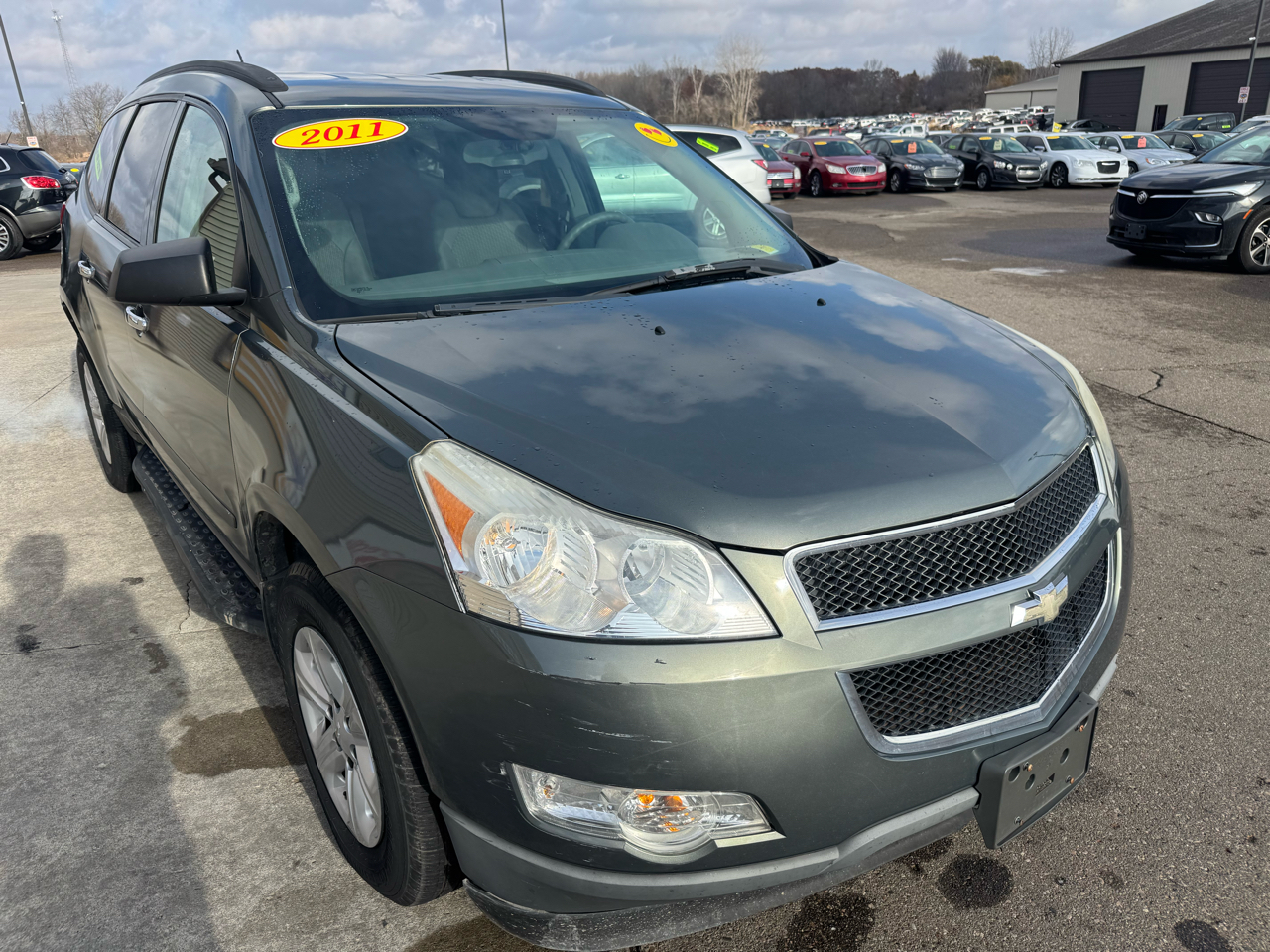 Chevrolet Traverse LS FWD 2011